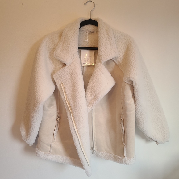 unknown Jackets & Blazers - White And Cream Teddy Shearling Jacket